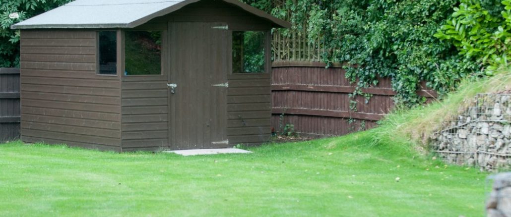 Abri de Jardin Pas Cher | Bois, Metal, Résine, 5 m2, Taxe, PVC