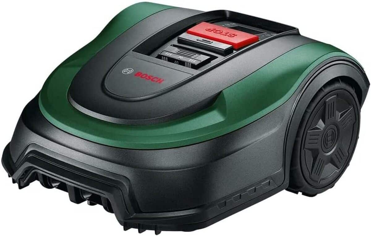 Test Bosch Indego XS 300 : tondeuse robot compacte et performante