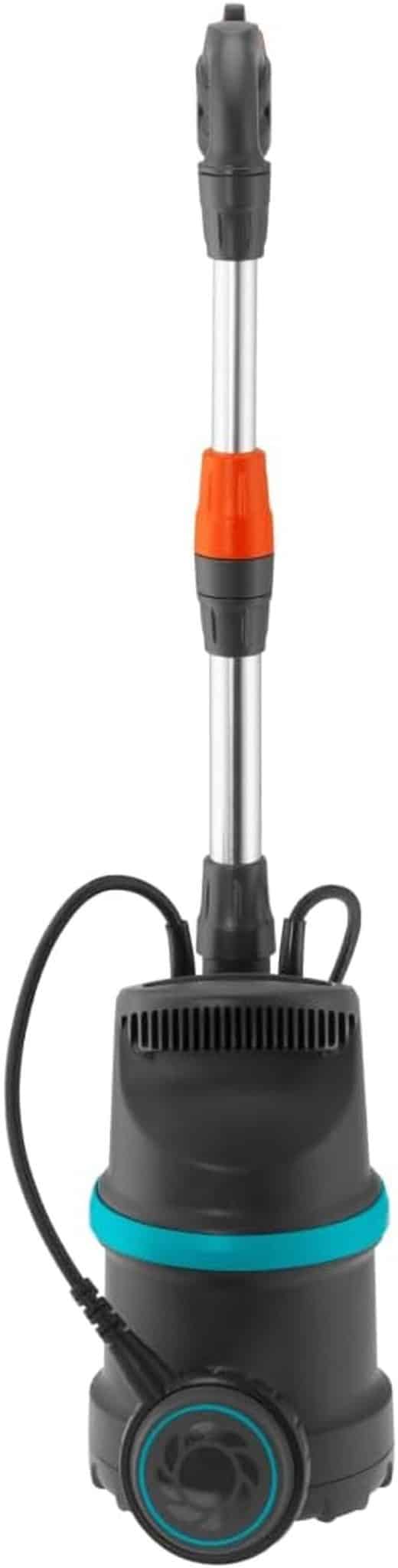 Pompe pour collecteur d’eau de pluie Gardena 4000/1 avec câble : pompe immergée avec filtre intégré, débit 4 000 l/h, vanne de régulation pour régler la quantité d’eau (1762-20)