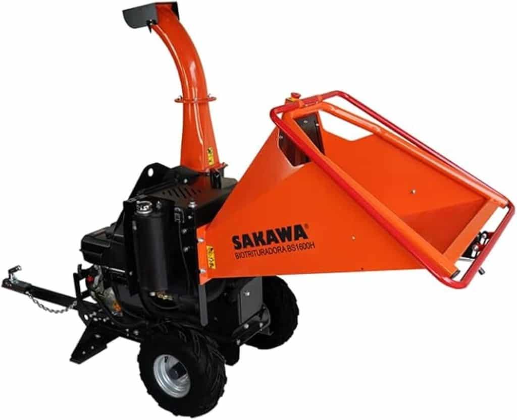 Test du broyeur SAKAWA BS1600 15 CV