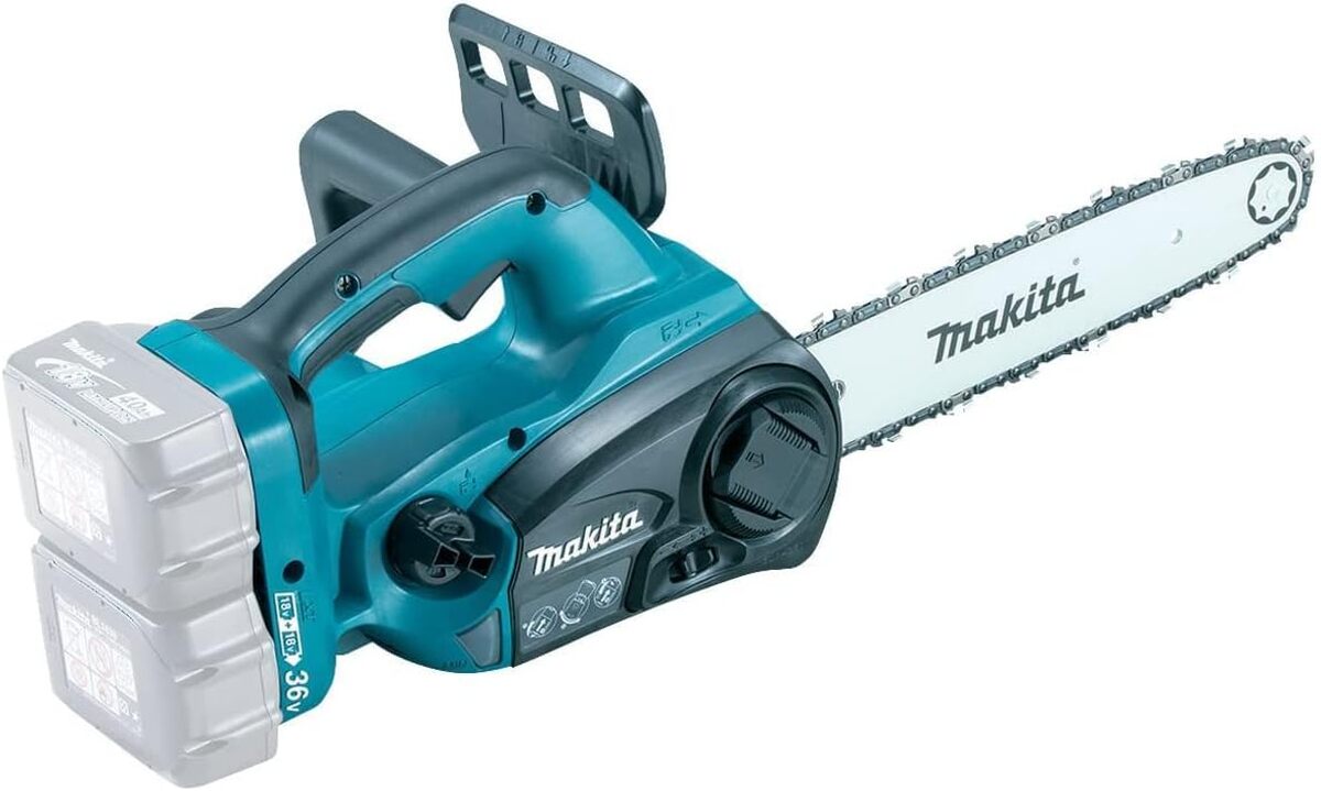 Test : tronçonneuse d'élagage 36V Makita DUC302Z