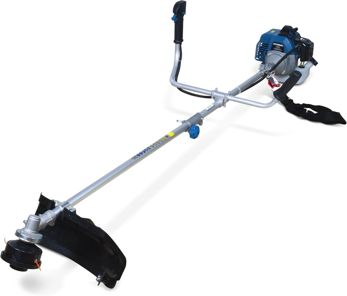 Test : débroussailleuse thermique Hyundai HDBT32, puissance et efficacité